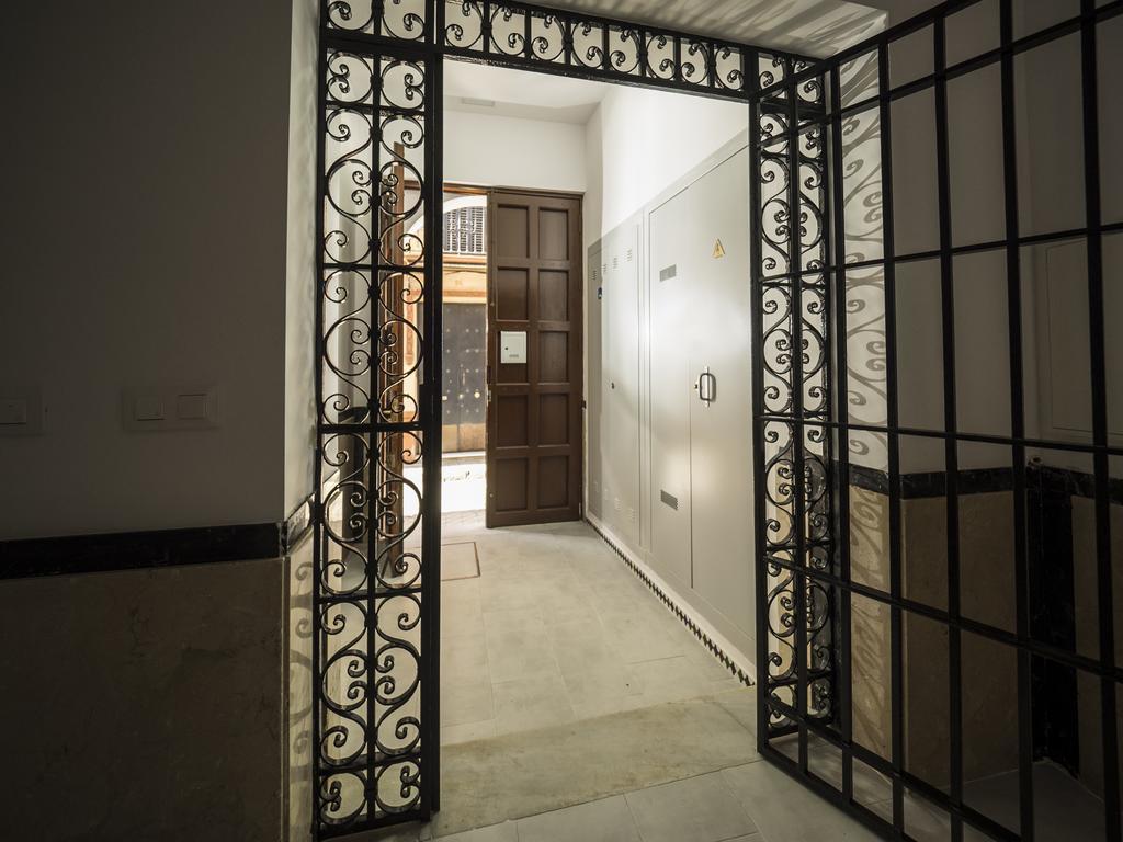 Los Rincones De Stephan Севилья Экстерьер фото